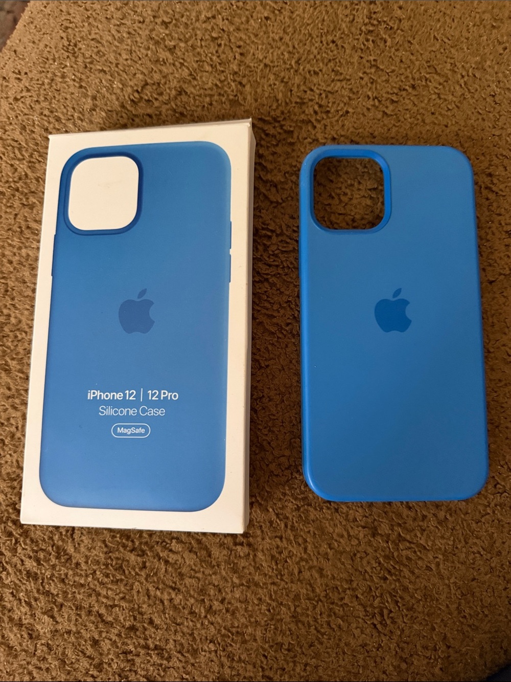 Apple Silicone Case iPhone 12 / 12 Pro - Blue